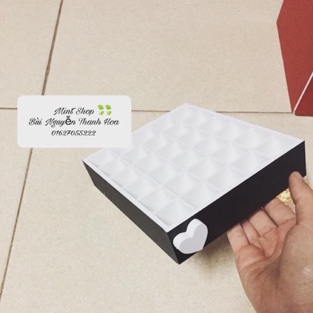 KHAY ĐỰNG SON 30 Ô ĐỦ MÀU