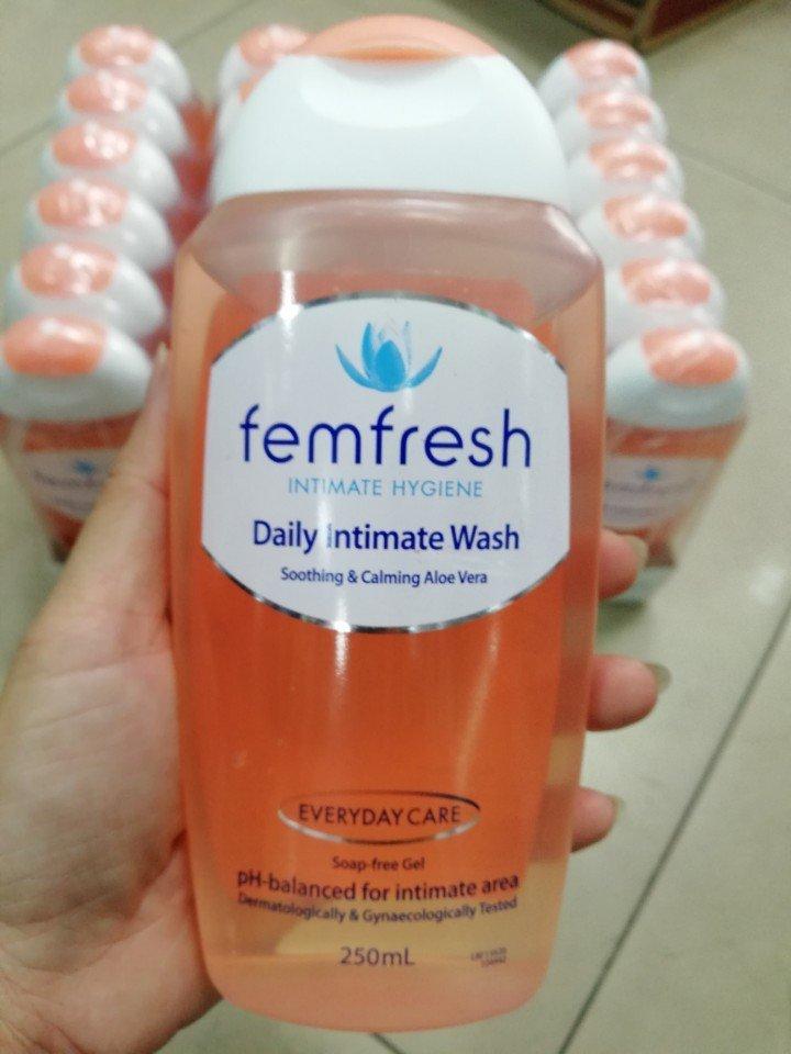 Dung Dịch Hàng Ngày Femfresh Úc 250Ml