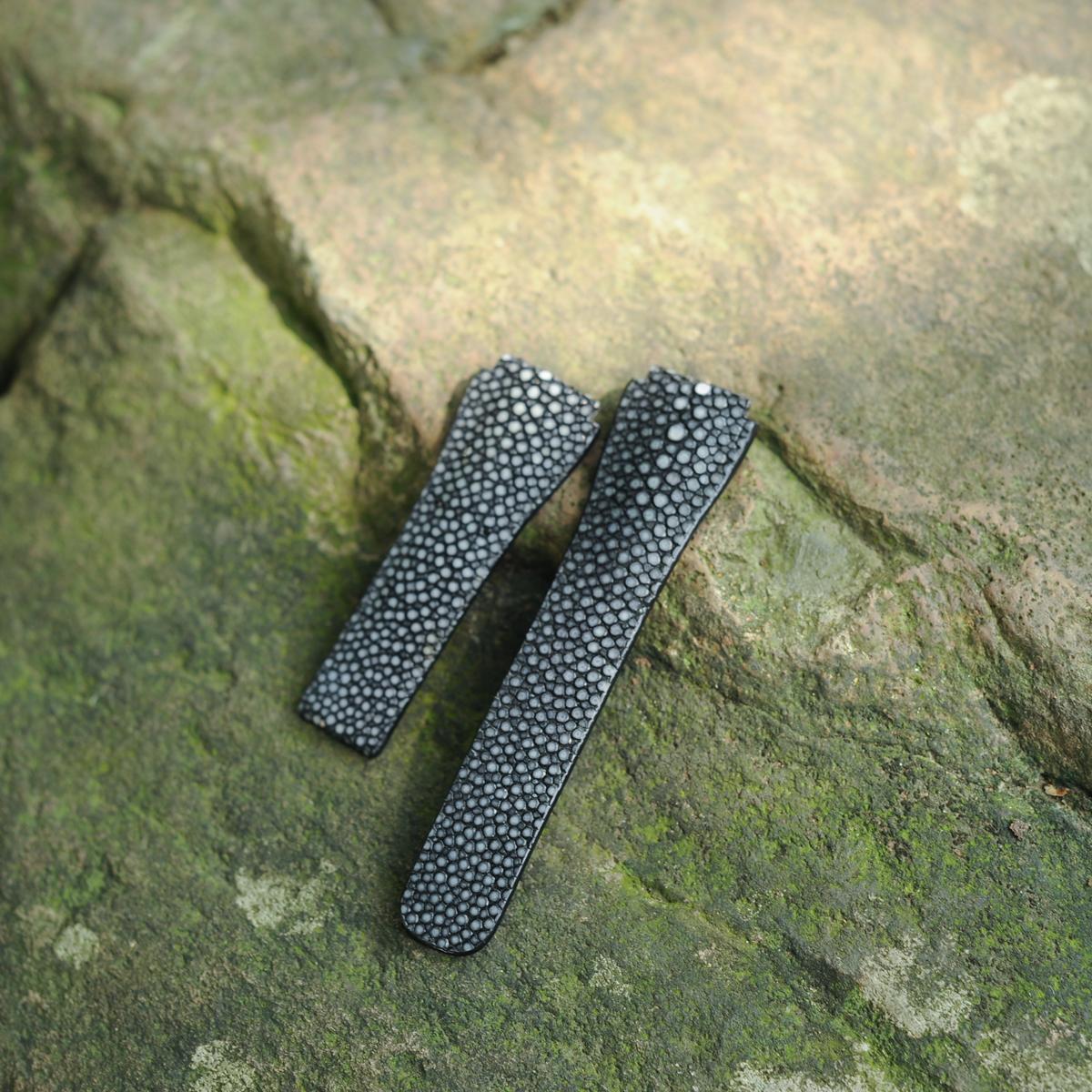 Dây đồng hồ nam da cá đuối handmade mầu đen- Dây đồng hồ Mino Crafts VI438