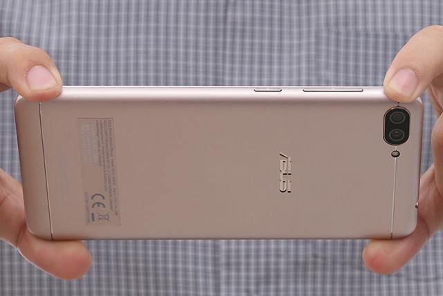 ZenFone 4 Max