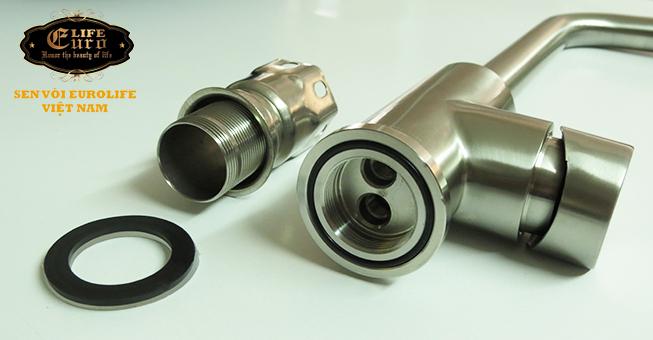 Vòi rửa chén nóng lạnh Inox SUS 304 Eurolife EL-T008 (Trắng vàng)-23.jpg