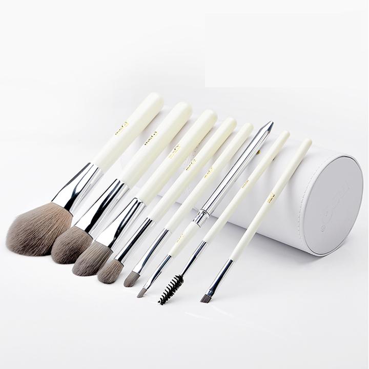 Bộ cọ trang điểm MSQ 8 cây ống trắng 01.jpg