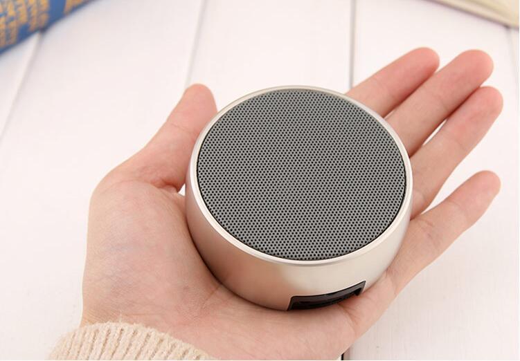 mini-chess-bs01-wireless-bluetooth-speaker.jpg