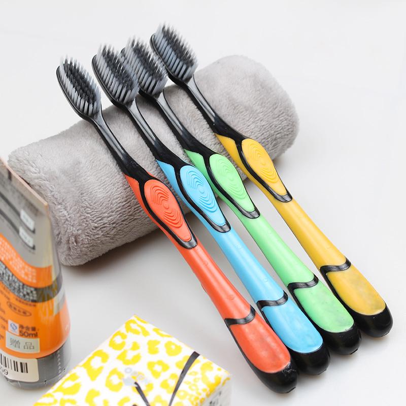 Bộ 4 Bàn Chải Đánh Răng Than Tre Hoạt Tính Chống Vi Khuẩn 3 Tác Động (Màu Ngẫu Nhiên)