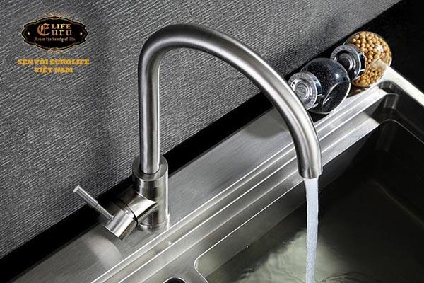 Vòi rửa chén nóng lạnh Inox SUS 304 Eurolife EL-T003-.jpg