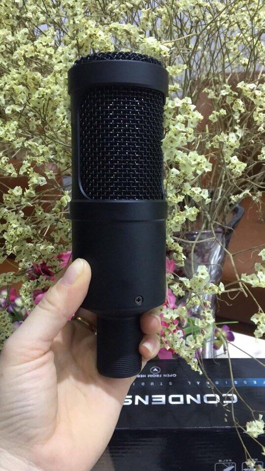 Micro thu âm hát livestream AK-69