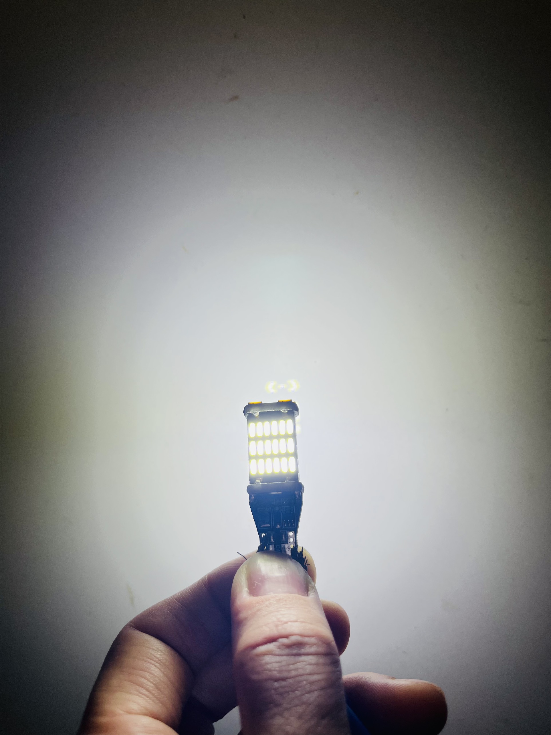 Đèn xi nhan xe máy  xi nhan led chân T15 T10 đèn lùi cho xe máy ô tô