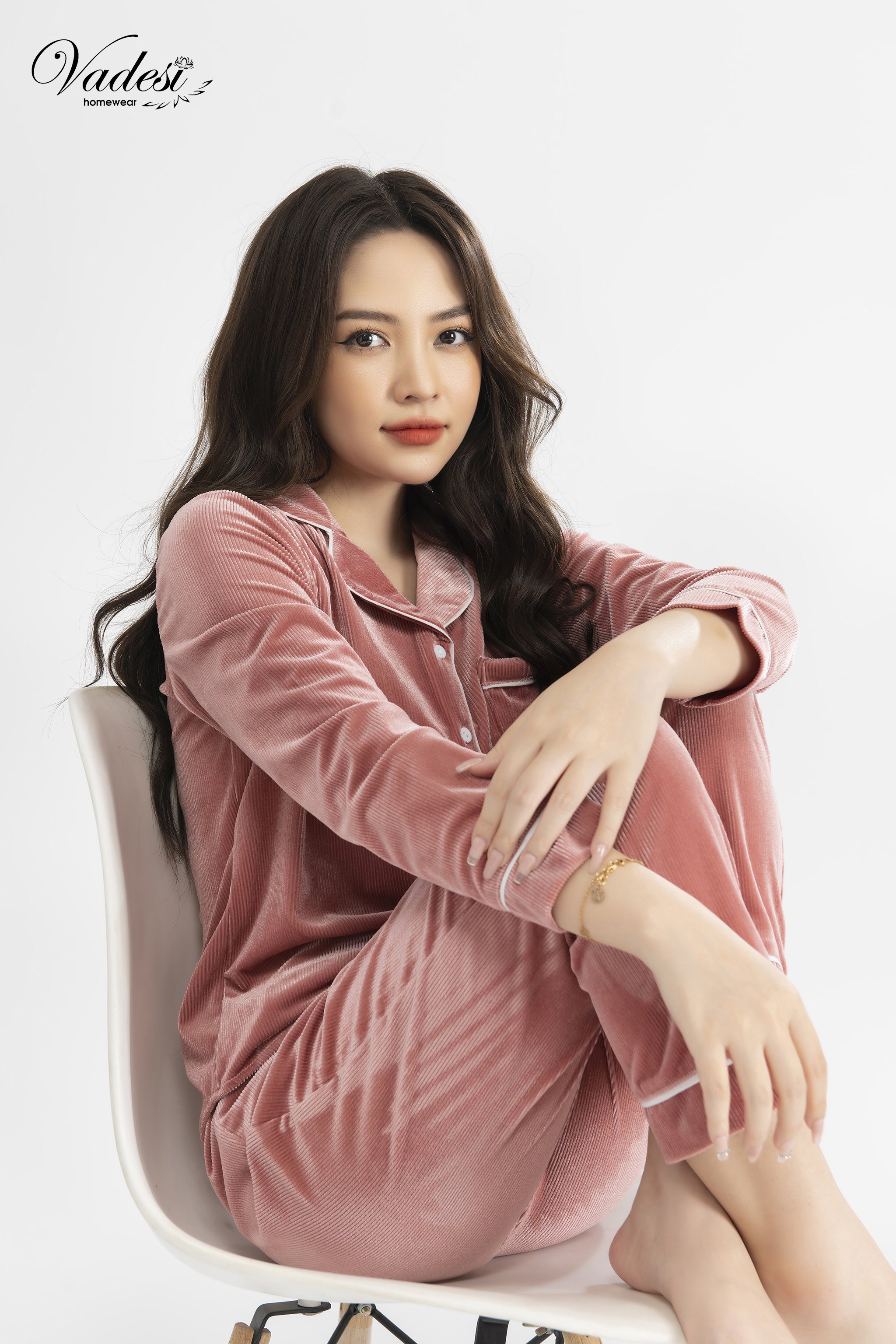 Đồ Ngủ Nữ Bộ Pijama Dài Tay Tay Nhung Tăm Cao Cấp Mùa Đông Mặc Nhà Sau Sinh Đẹp Mềm Mại Giữ Nhiệt Tốt - VADESI