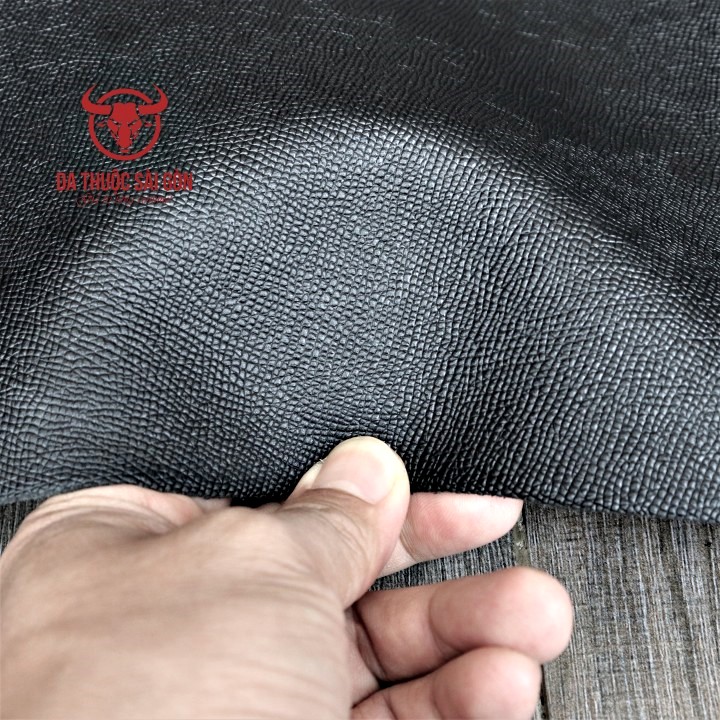 Da bò Epsom cao cấp màu đen thương hiệu Da Thuộc Sài Gòn chất da đanh dẻo độ dày 1.6 mm - 1.8 mm phù hợp may túi xách ví da giày dép