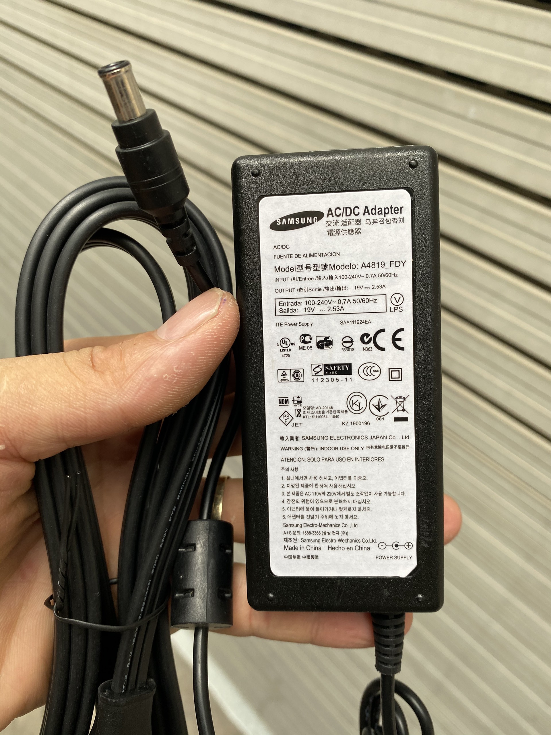 Adapter nguồn tivi samsung 19V 2.53A nguyên bản samsung cung cấp