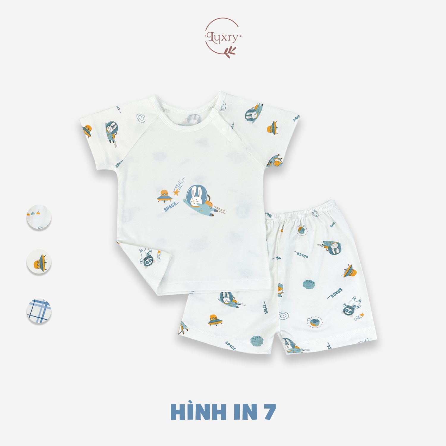 Bộ quần áo cộc tay cài lệch phối họa tiết đáng yêu và thời trang cho bé