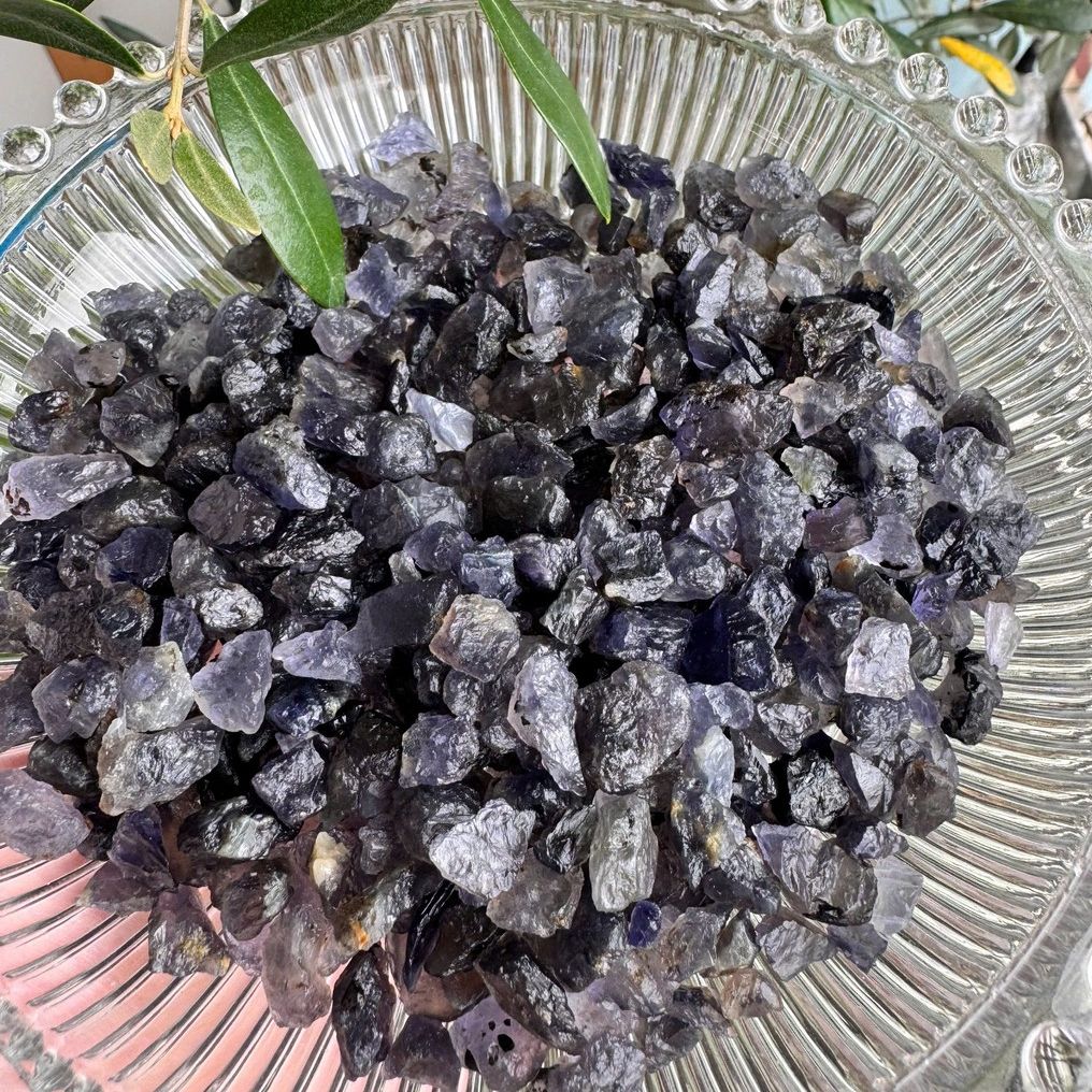 Đá Thô Iolite Xanh Đen - Tăng Cường Năng Lượng & Phong Thủy | Size 3g 5g 10g -Bluegems