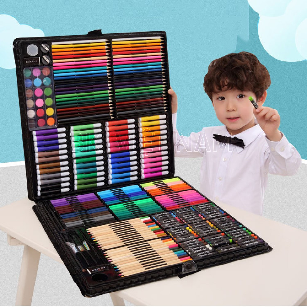 HỘP BÚT CHÌ MÀU ĐA NĂNG 150 CHI TIẾT CHO BÉ TẬP VẼ TẬP TÔ MÀU SIÊU ĐẸP- TRỌN BỘ ĐẦY ĐỦ 150 DỤNG CỤ CAO CẤP CHUYÊN DÙNG HỌC MỸ THUẬT CHO BÉ
