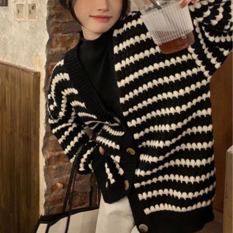 Áo len khoác ngoài Cardigan hoạ tiết ô thoi hàng Quảng Châu chất lượng Áo cardigan form rộng dài tay phong cách Hàn Quốc Mocshop