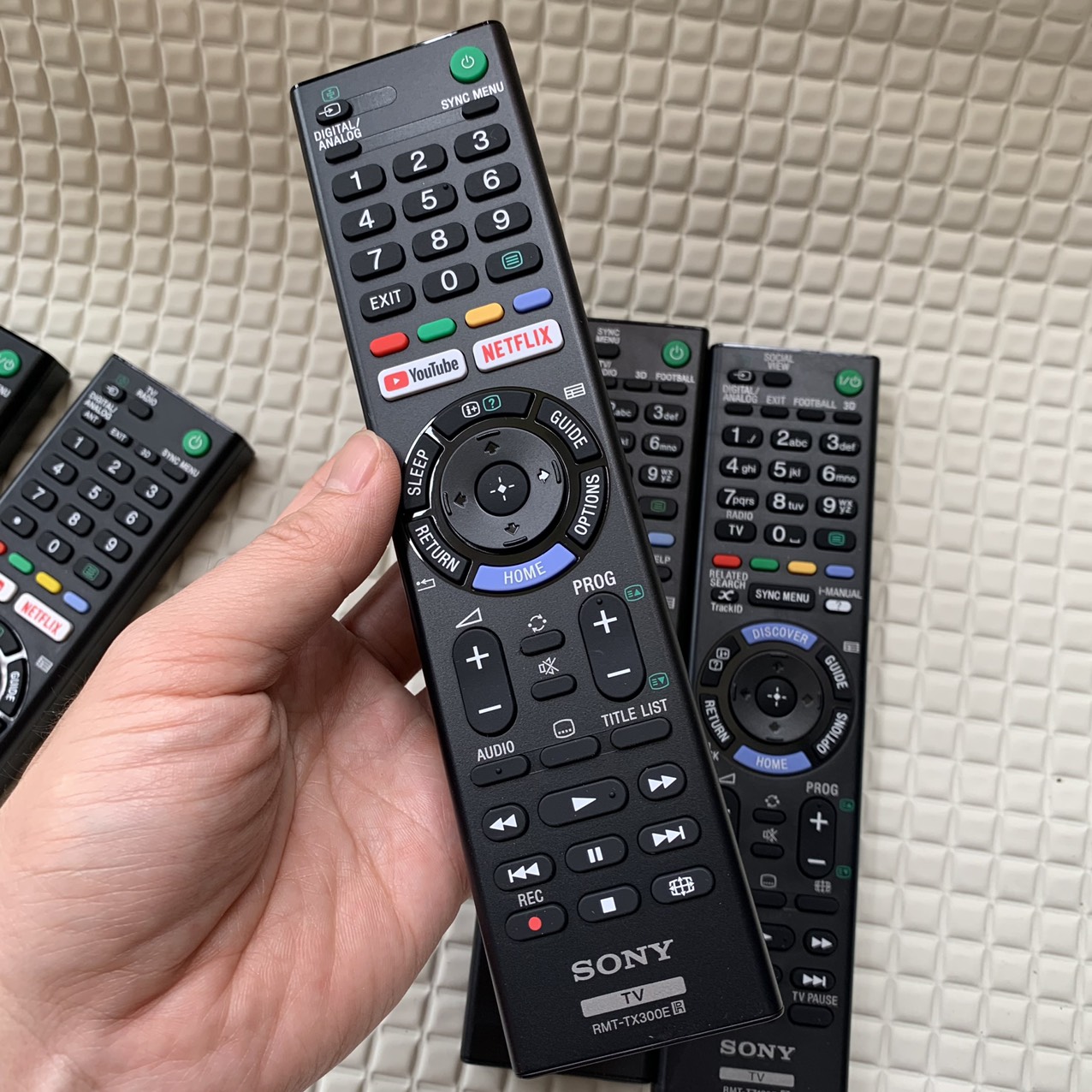 Remote tivi Sony smart thường chính hãng không giọng nói điều khiển sony tivi - Tặng kèm pin 43W800C