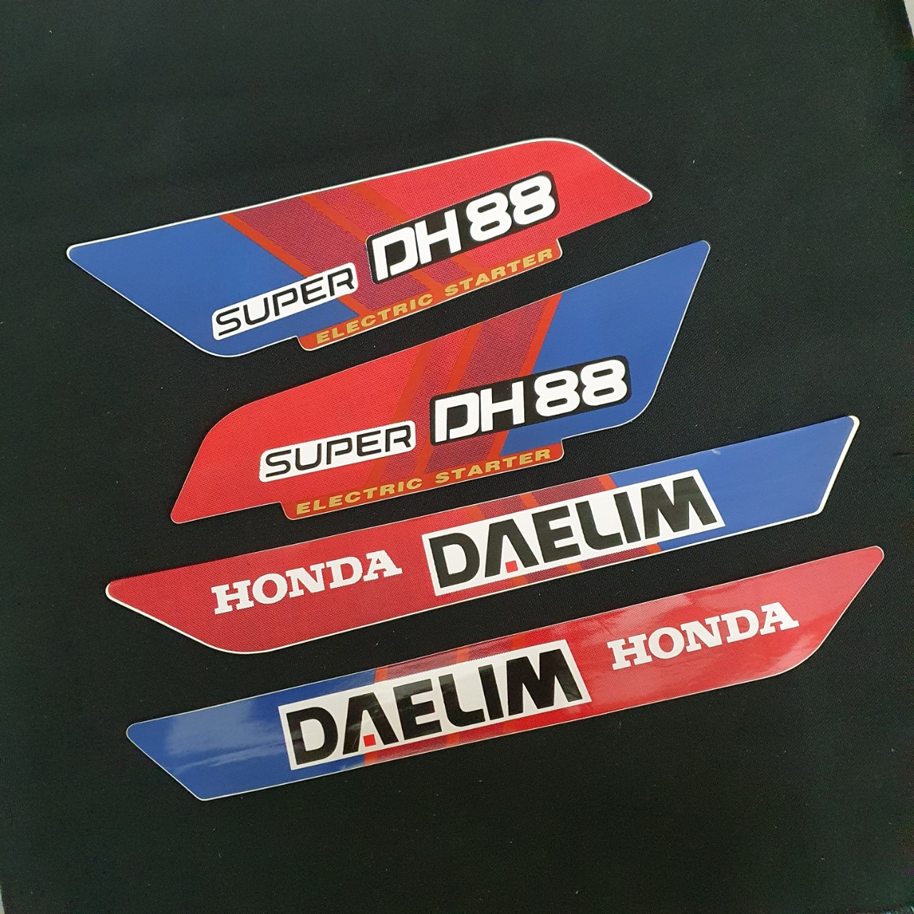 (TEM NHƯ ZIN) BỘ TEM XE HONDA DEALIM SUPER DH88 - TEM MẪU ZIN XE SUPER DH88 - TEM XE DEALIM SUPER DH