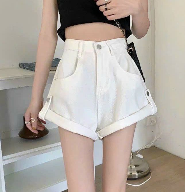 Quần short kaki NỮ -gấp gấu cạp siêu cao tôn dáng chân dài -có 2 mầu đen trắng -quần sooc nữ quần đù