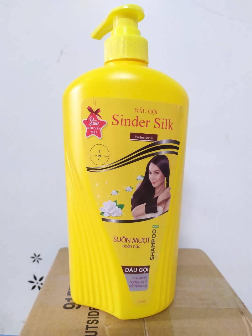 Dầu Gội Sinder Silk Bồ Kết 1000Ml Chai Vàng