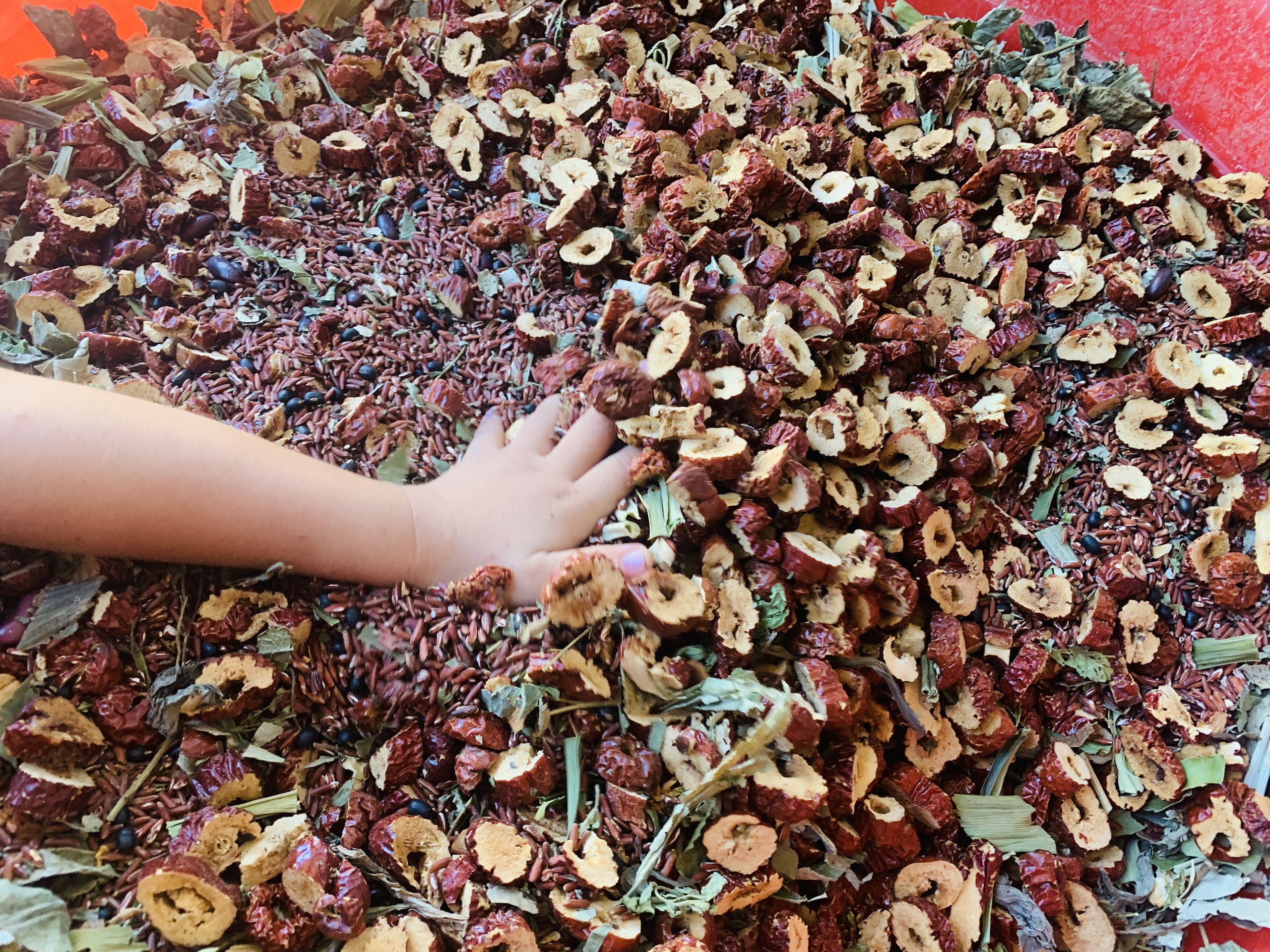 Trà Gạo Lứt - Trà Hoa Ngũ Cốc 6 vị gồm gạo lứt đậu đen đậu đỏ lá dứa hoa nhài lá sen rang củi Hạ Thổ