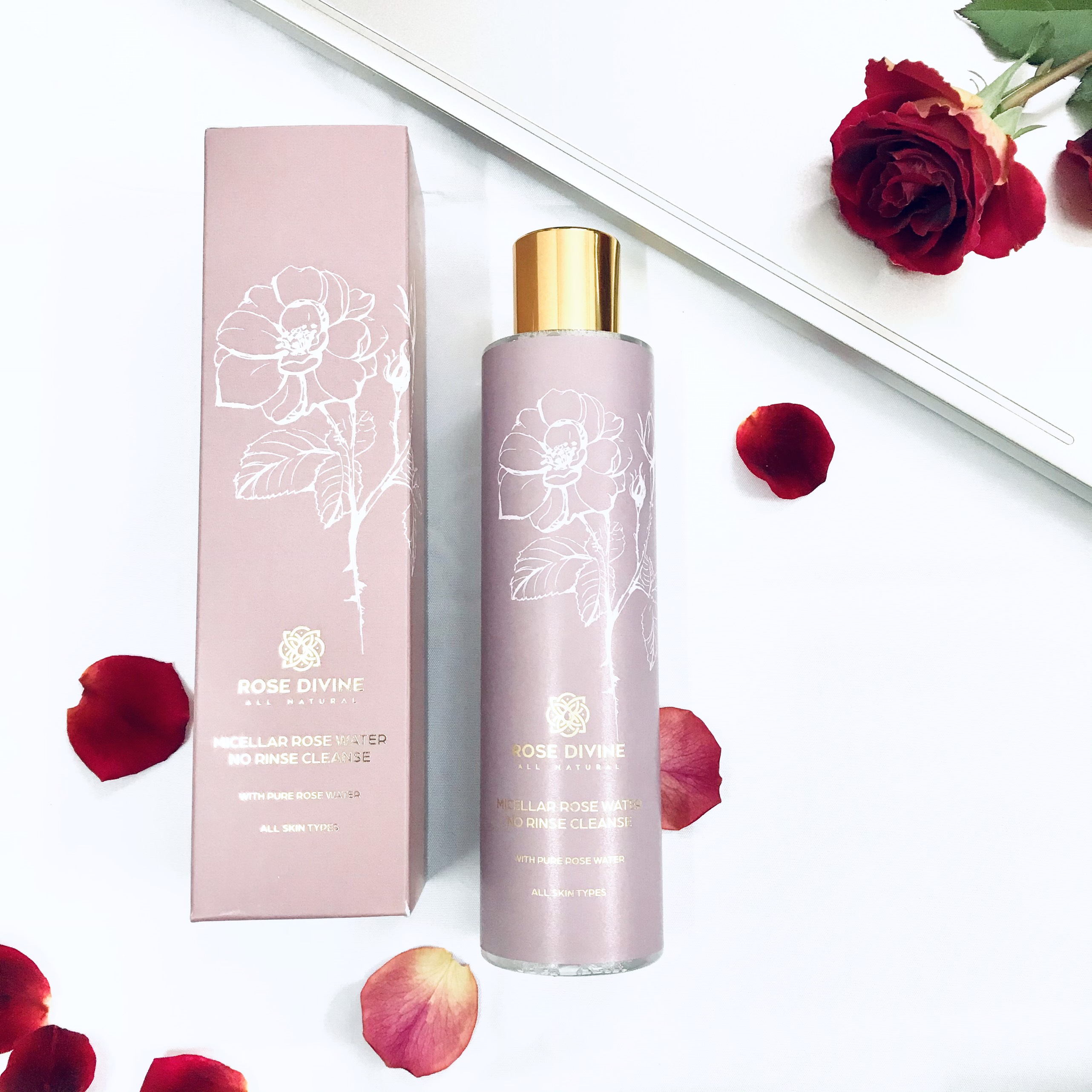 Nước Tẩy Trang Hoa Hồng Bungaria Rose Devine 200Ml