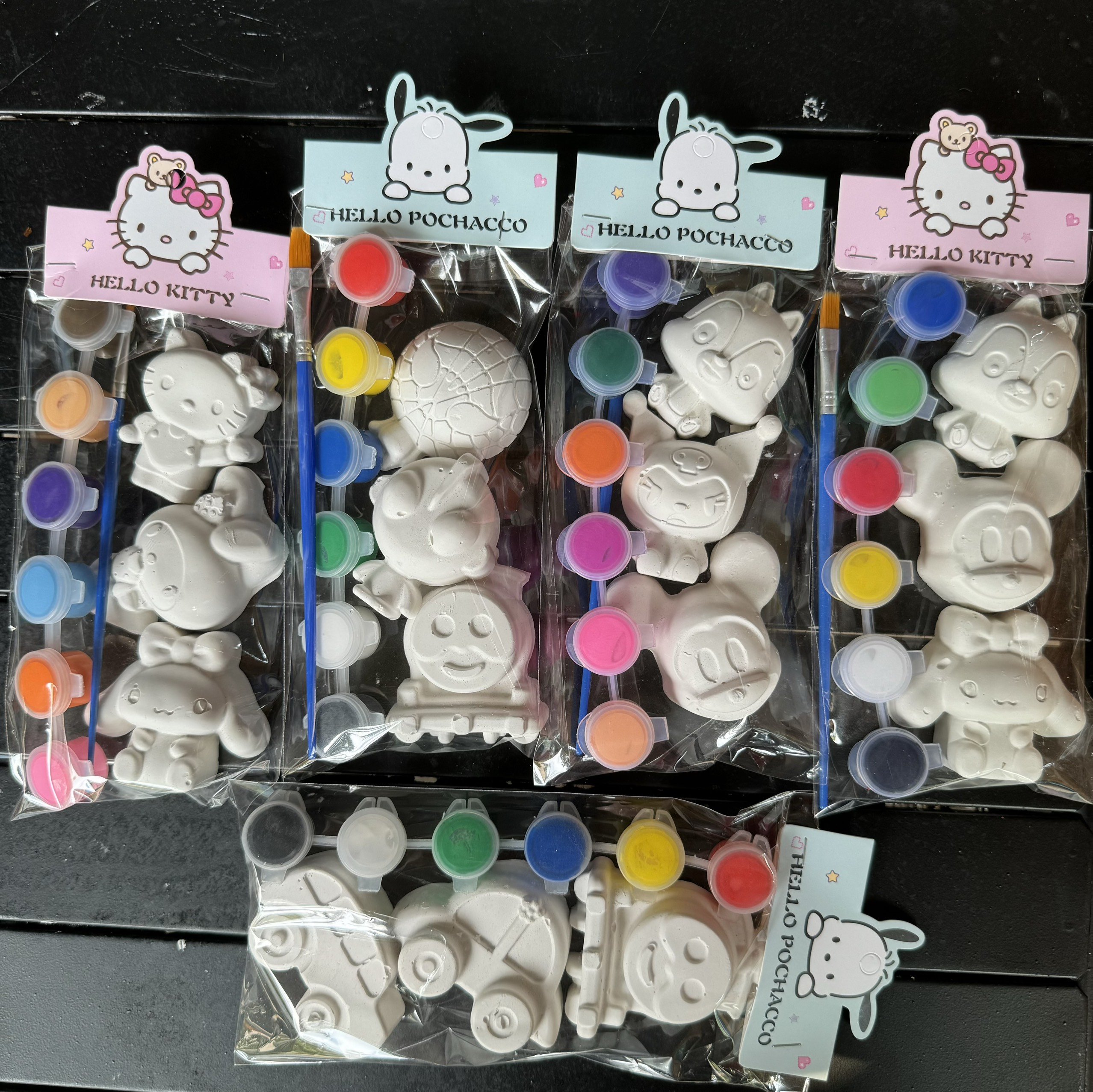 Set tượng thạch cao 5cm tặng kèm màu cọ như hình phù hợp làm set quà tặng bé đồ chơi bán cổng trường Smart Baby