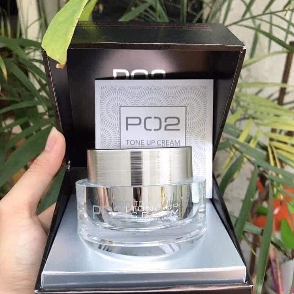 Kem Kích Trắng Váng Sữa Oroche P02 Tone Up Cream