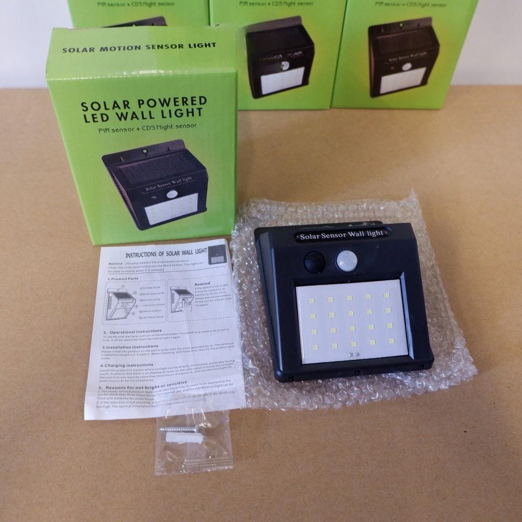 đèn led năng lượng mặt trời ( chống nước ) lắp đặt ngoài trời có cảm biến chuyển động