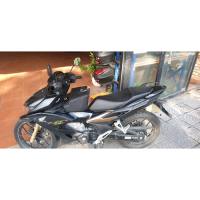 Cốp gữa givi G12N lắp cho WINNER X