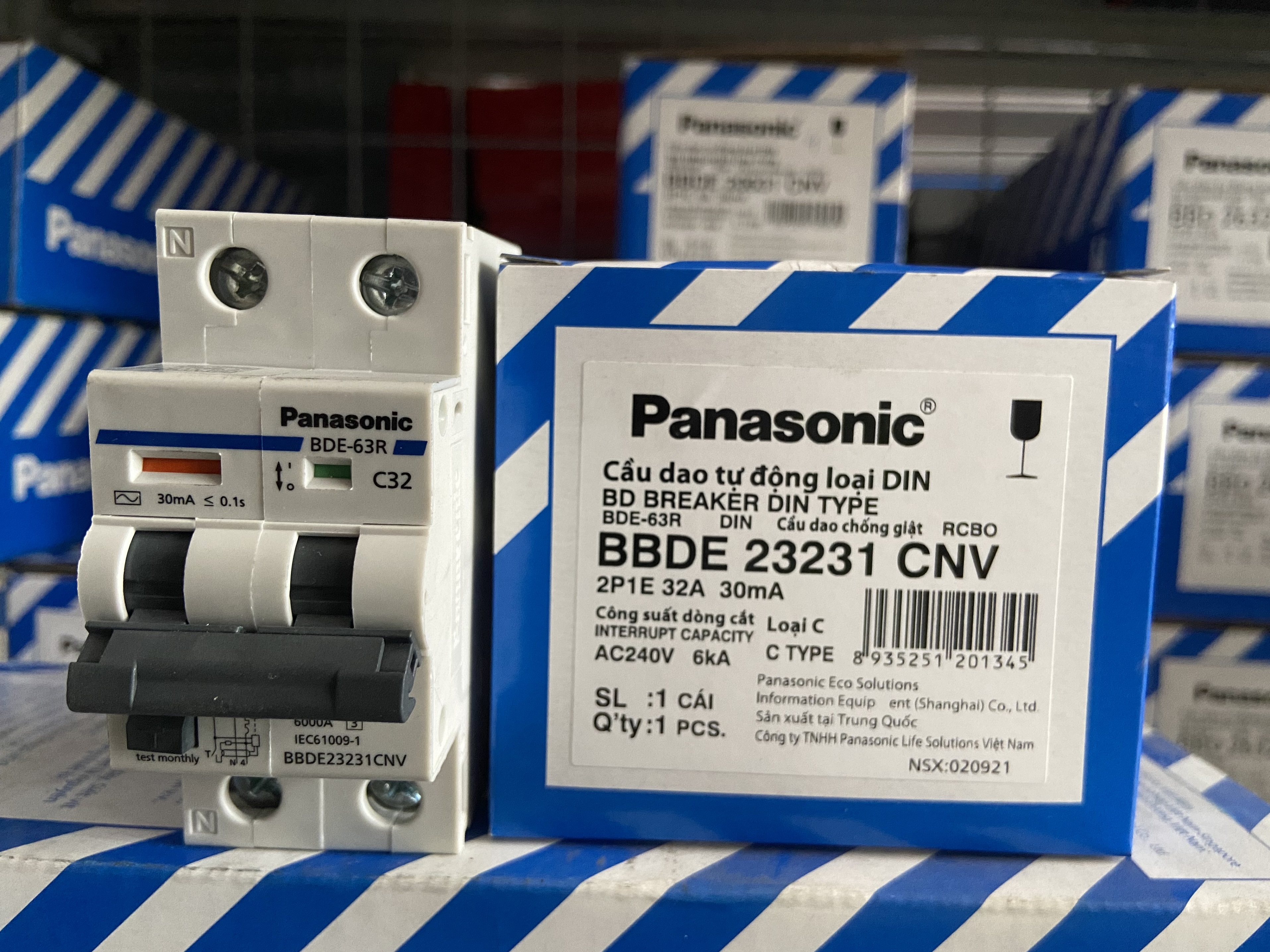 CB chống giật Panasonic chính hãng (BH 12 tháng )DIN RCBO chống giật và quá tải6A16A 20A25A32A40A50A63A