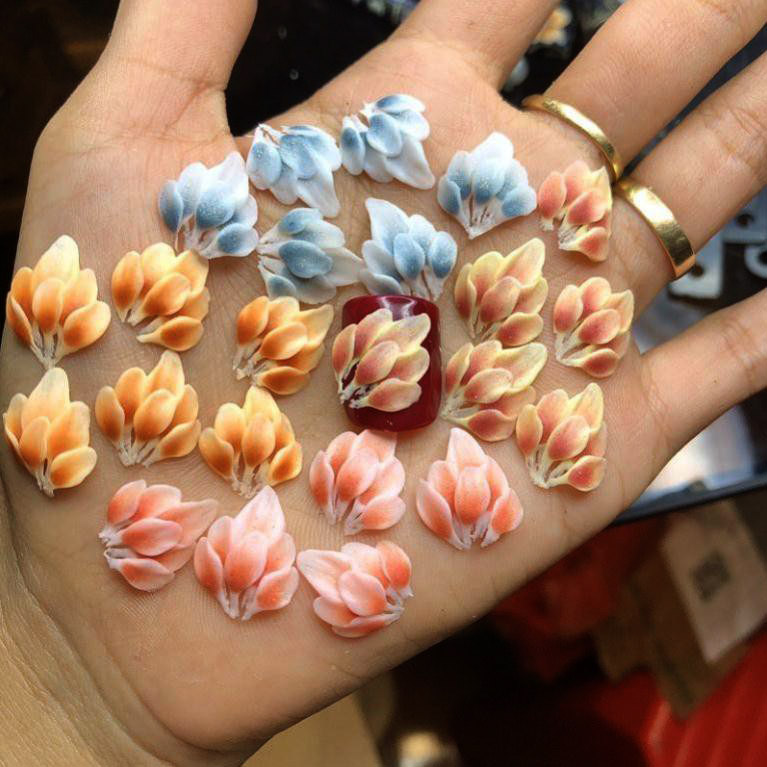 [HCM]Sản phẩm trang trí móng  vẽ nổi Nail desige  hoa vẽ nổi. Hoa nổi 4D Fantasy set 2 hoa theo màu.Hoa dễ bẻ from móng(hàng vẽ tay không đổ khuôn )