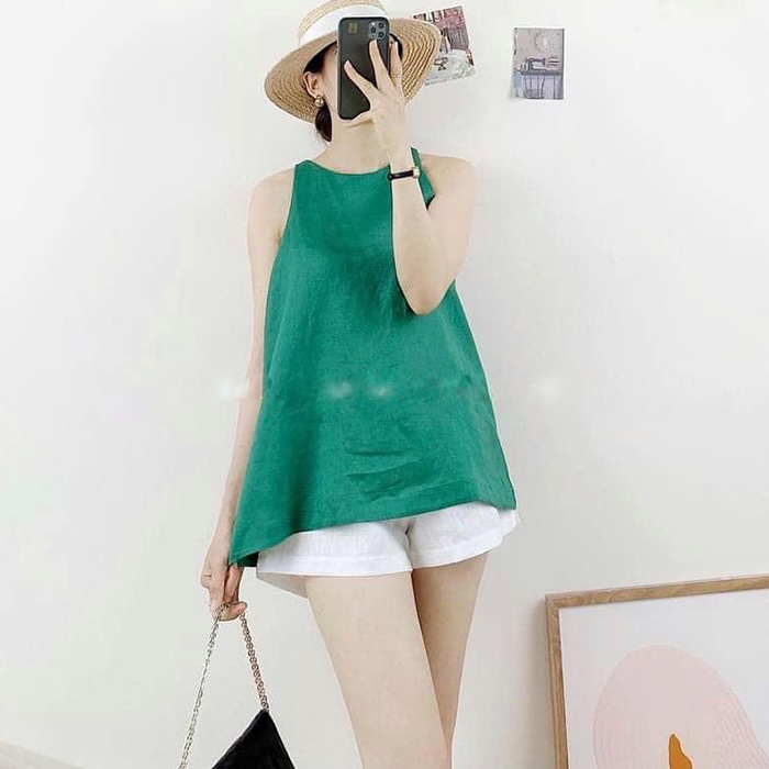 Set bộ đi chơi Linen Premium Áo dáng yếm lưng phối nút xẻ sau + Quần sóc trẻ trung