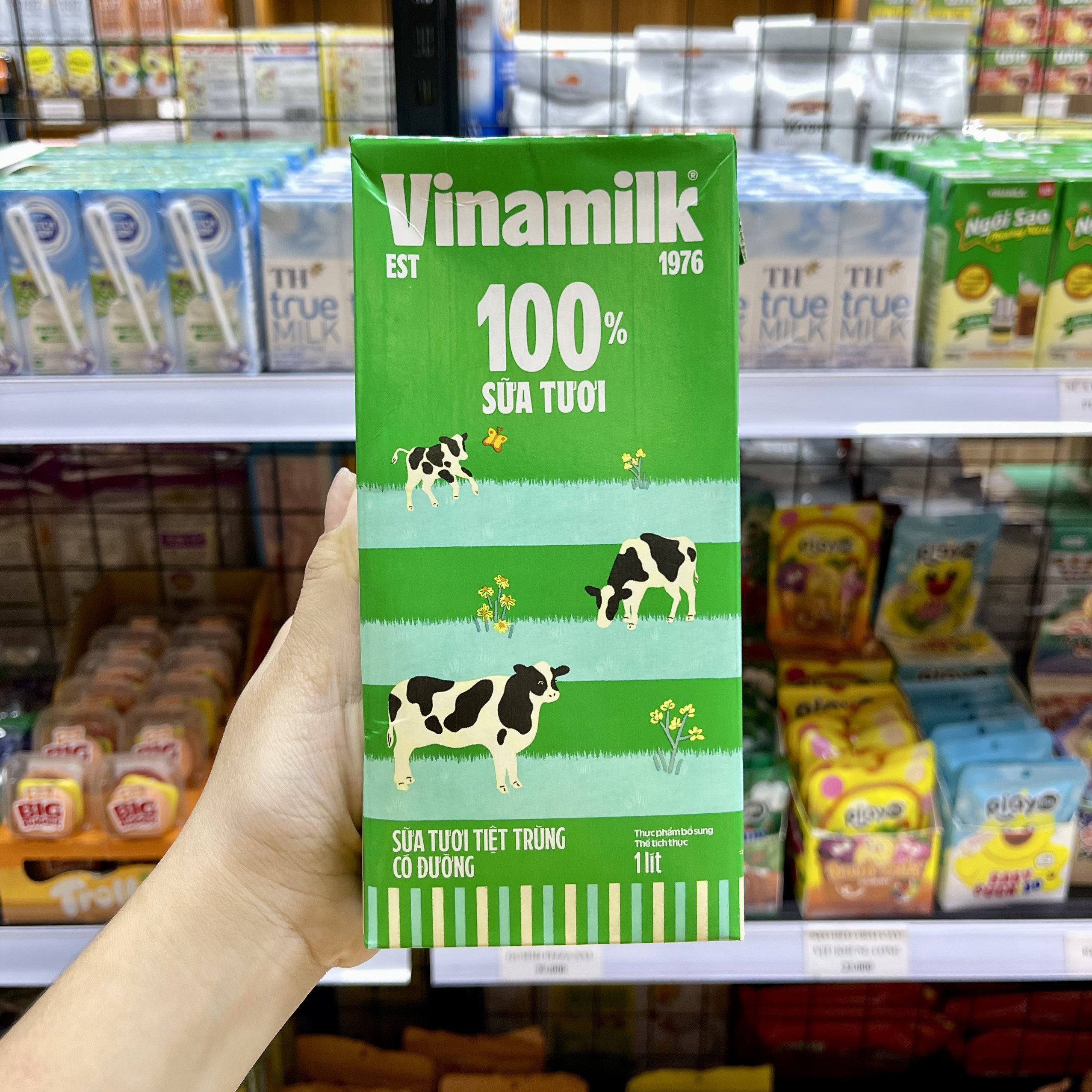 Sữa tươi tiệt trùng Vinamilk không đường/ có đường 1L