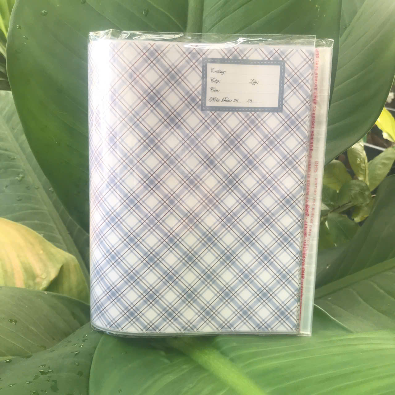 {HCM} Giấy bao tập vở + nhãn + giấy kiếng ( 1 xấp - 10 tờ) [VPP Trí Đức ]
