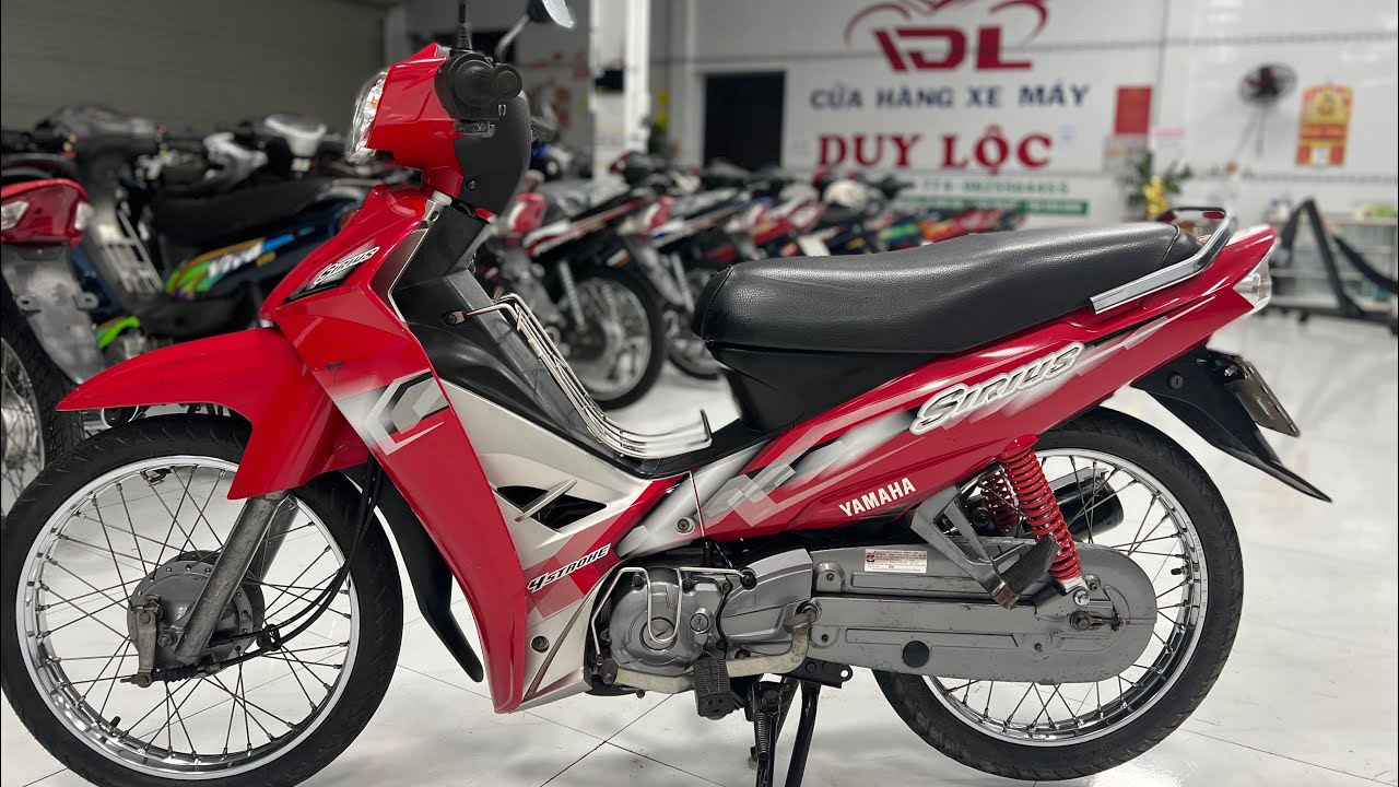 Dàn áo xe Sirius 110cc Đỏ Bạc - Nhựa ABS cao cấp tặng Tem PVC 3 lớp