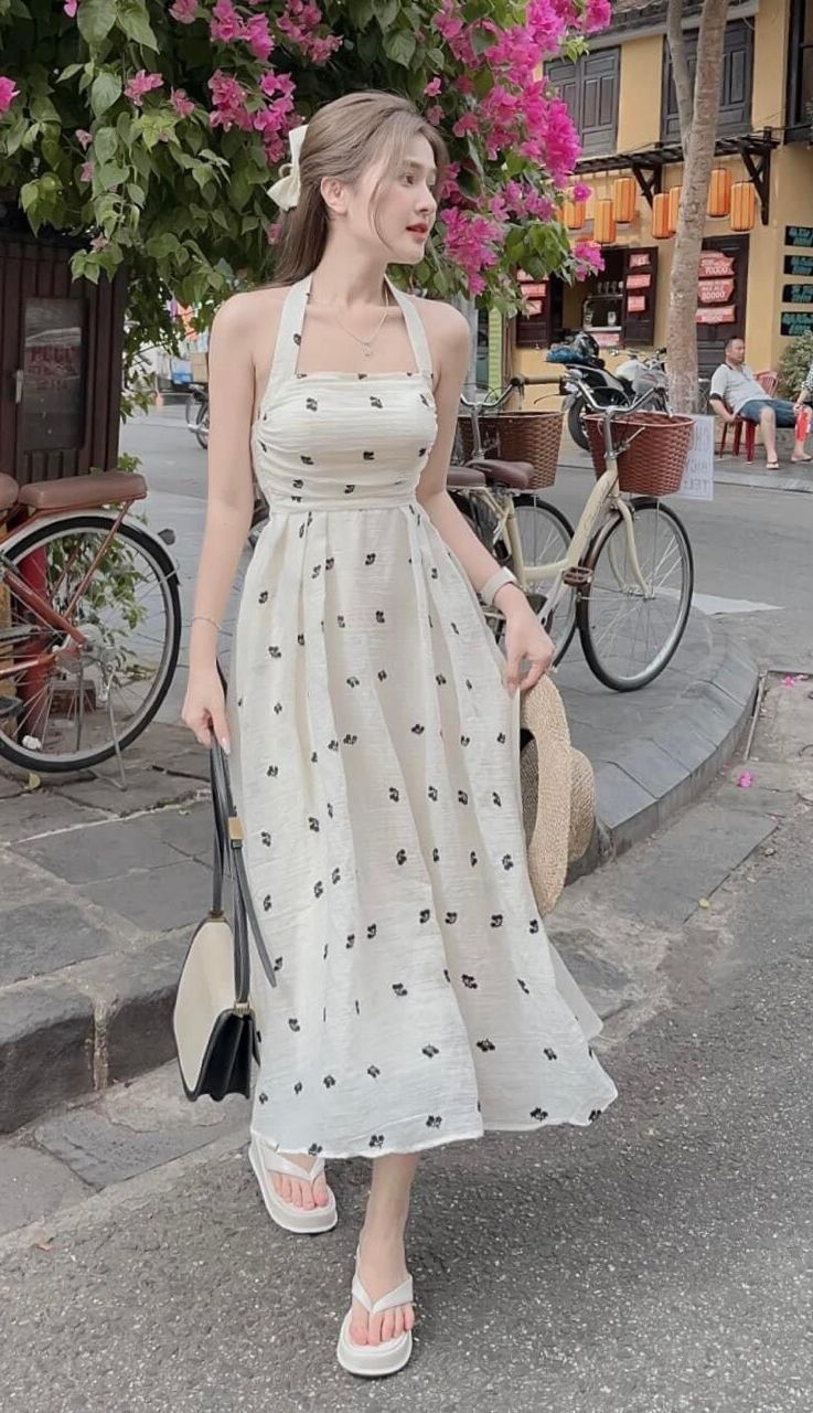 Đầm maxi hoa nhí cổ yếm mặc đi biển dạo phô dễ thương váy xòe hoa nhí vintage cổ điển phong cách Pháp hottrend
