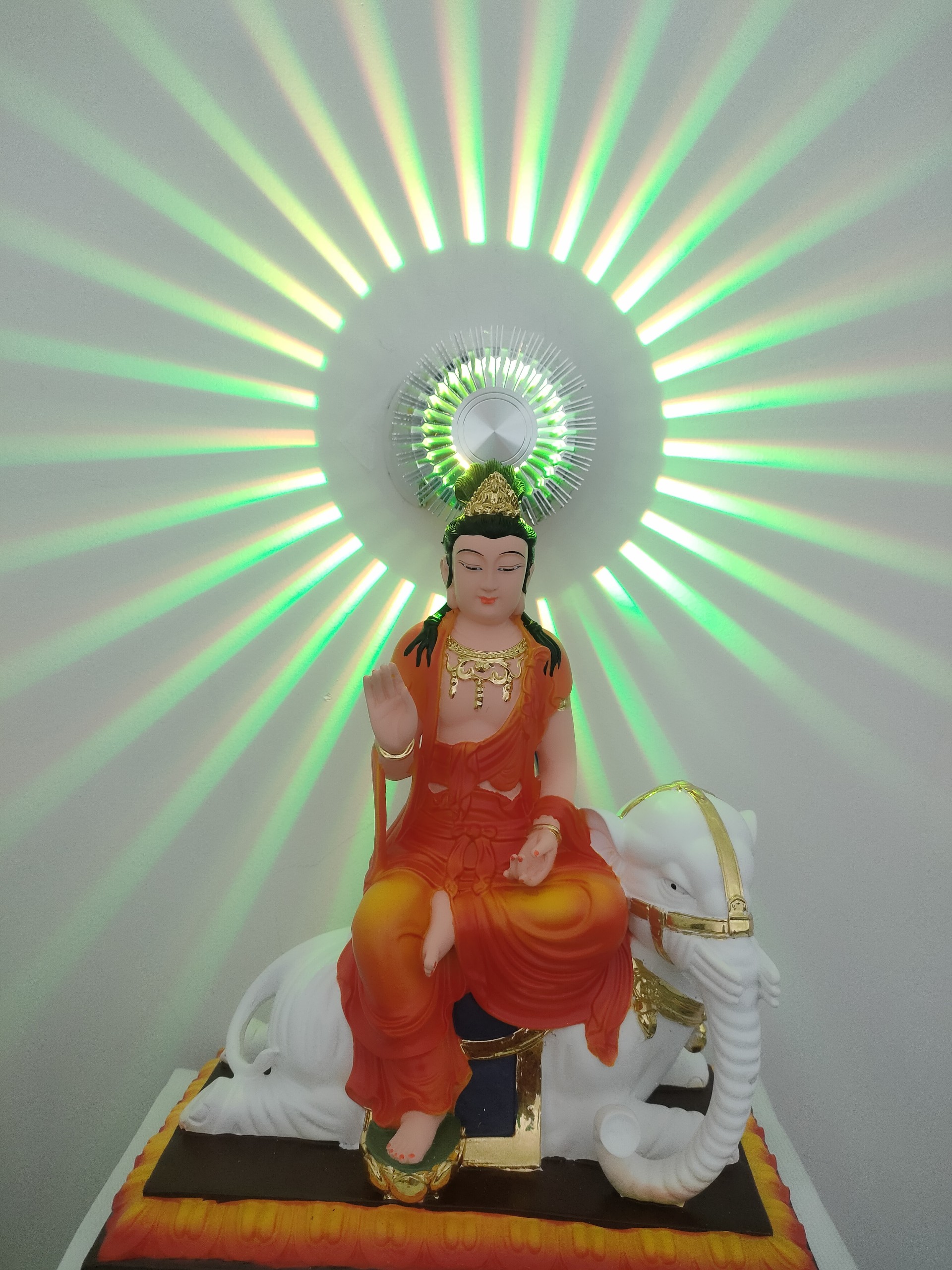 Đèn LED hào quang bàn thờ phật chuyển đổi 7 màu (Hàng Nhập)
