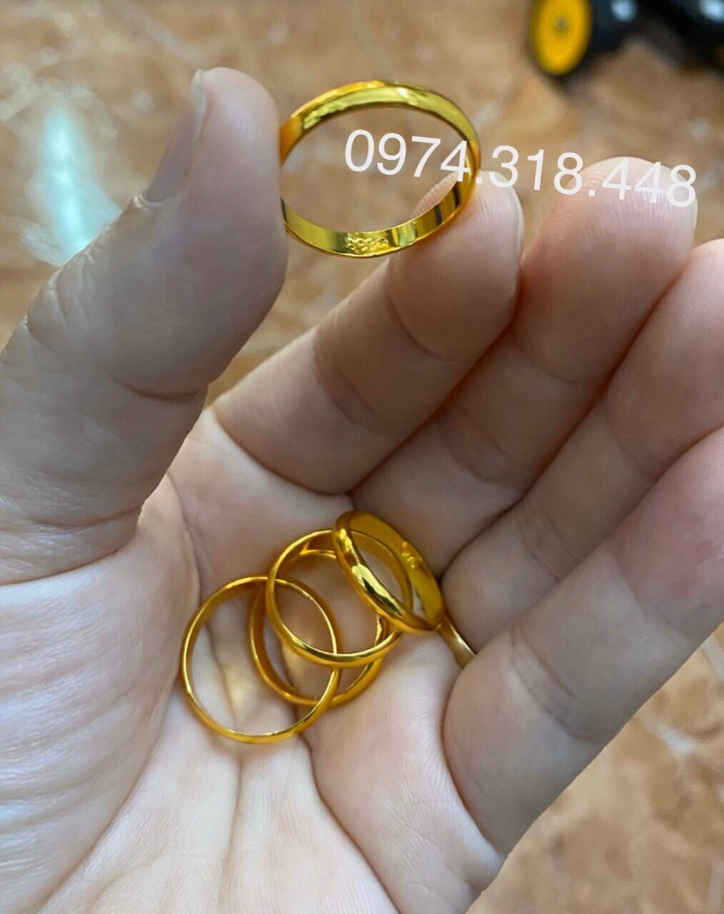 Nhẫn vàng 9999 1 chỉ giá bao nhiêu trong dịp đầu năm 2023? - Fptshop.com.vn