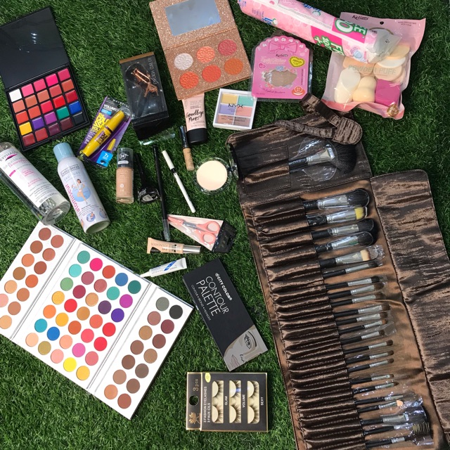 [Hcm]Bộ Makeup Chuyên Nghiệp Chất Lượng Đảm Bảo An Toàn Đến Sức Khỏe Người Sử Dụng Cam Kết Hàng Đúng Mô Tả