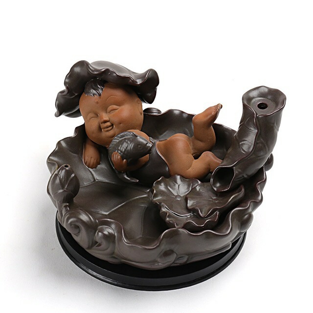 Thác khói trầm hương tặng 3 nụ trầm thác trầm hương cao cấp cậu bé ôm cá chép vàng TK_01 Decor Việt