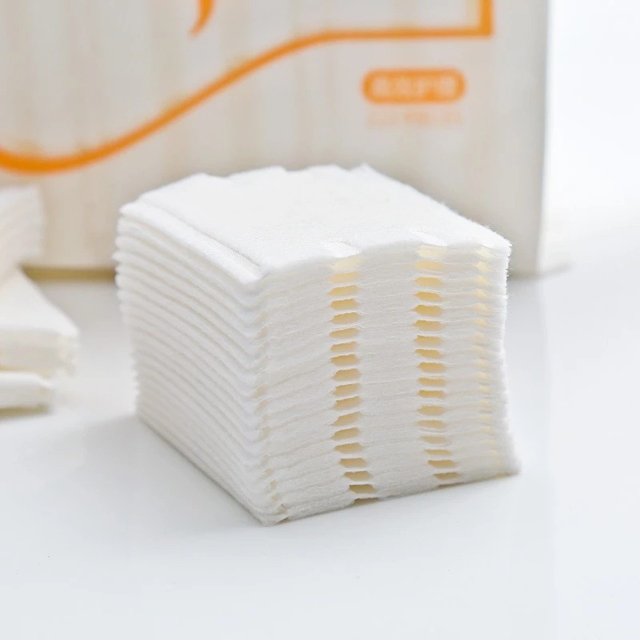 Bông tẩy trang Cottonpad 222 miếng Mềm Mịn Siêu Tiết Kiệm Xuka Cosmetic