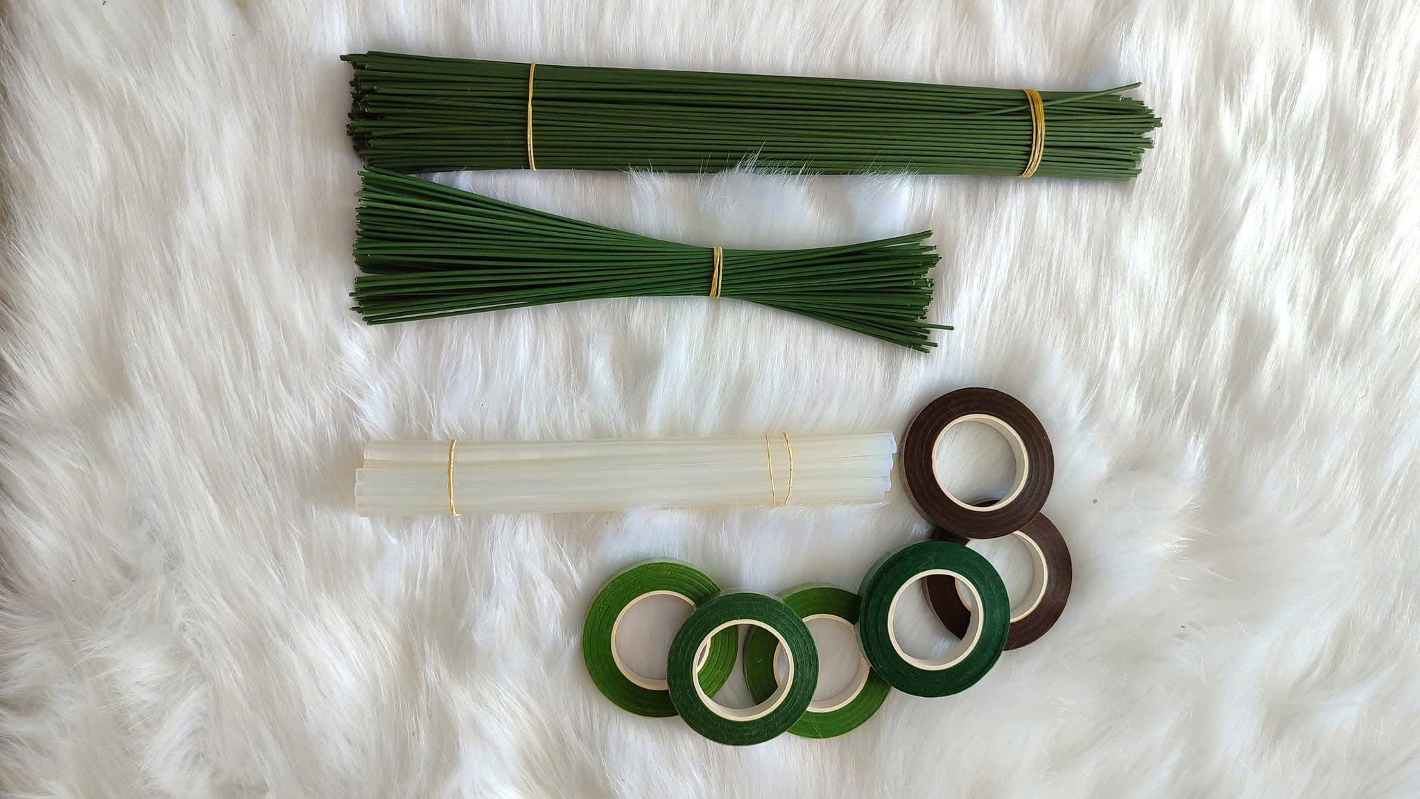 Cành Kẽm Cắm Hoa Sáp Dài 30-40cm Bọc Nhựa Dẻo Uốn Dễ Dàng Phù Hợp Làm Bó Hoa handmade quấn kẽm làm hoa giả hoa kẽm nhung hoa voan hoa đất sét