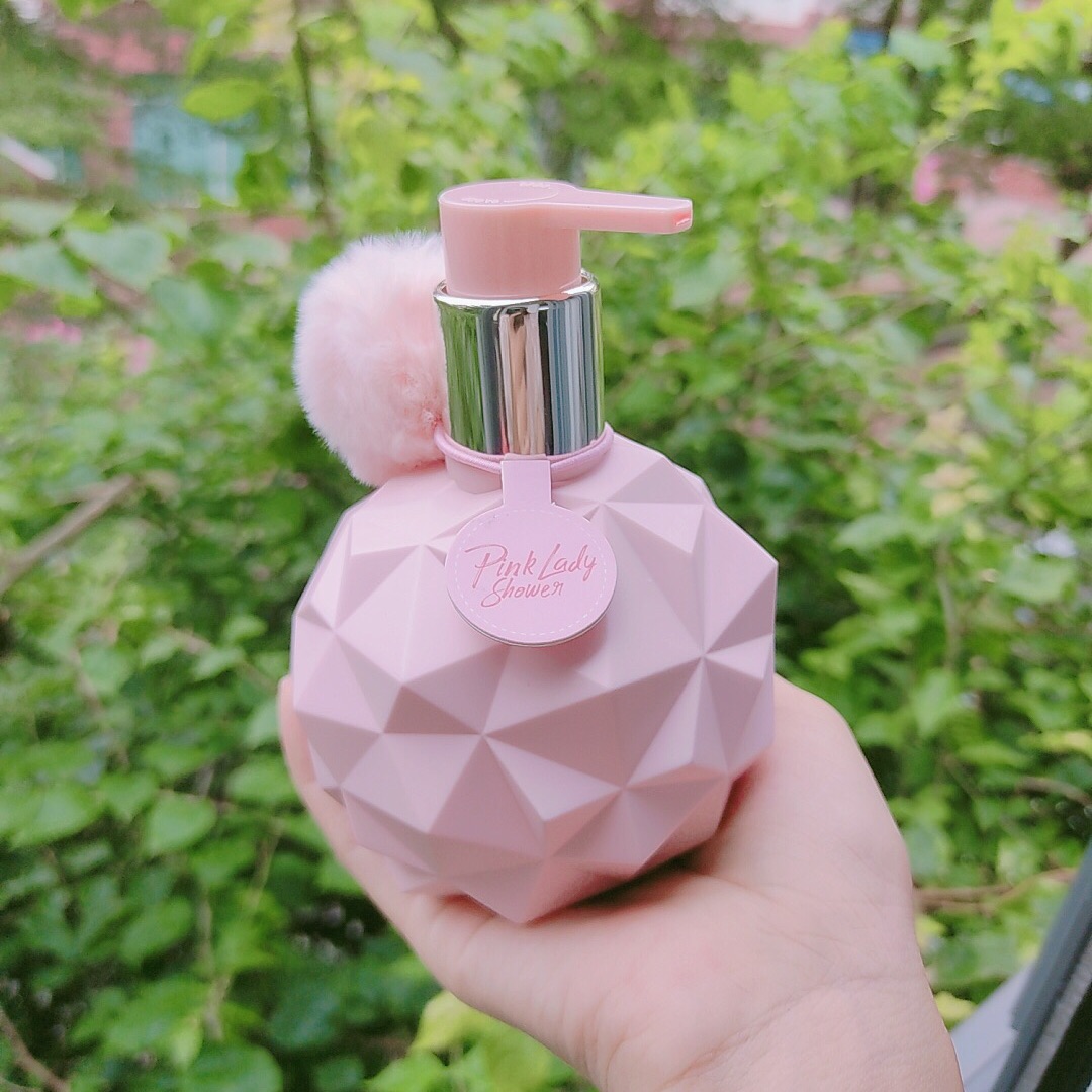 Sữa Tắm xông trắng Pink LaDy