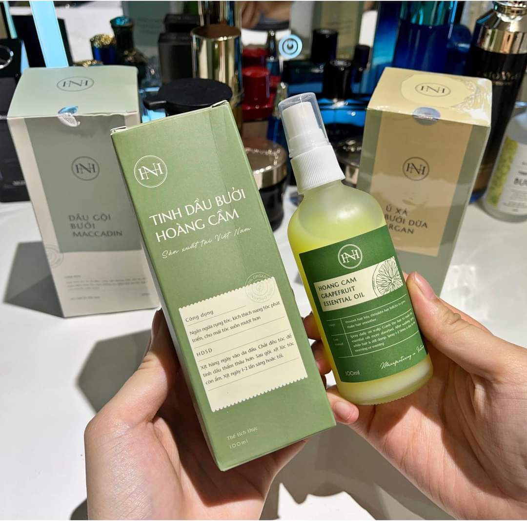 xịt tóc tinh dầu bưởi hoàng cầm 100ml Xịt tóc tinh dầu bưởi Nga Hoàng ( mẫu mới )