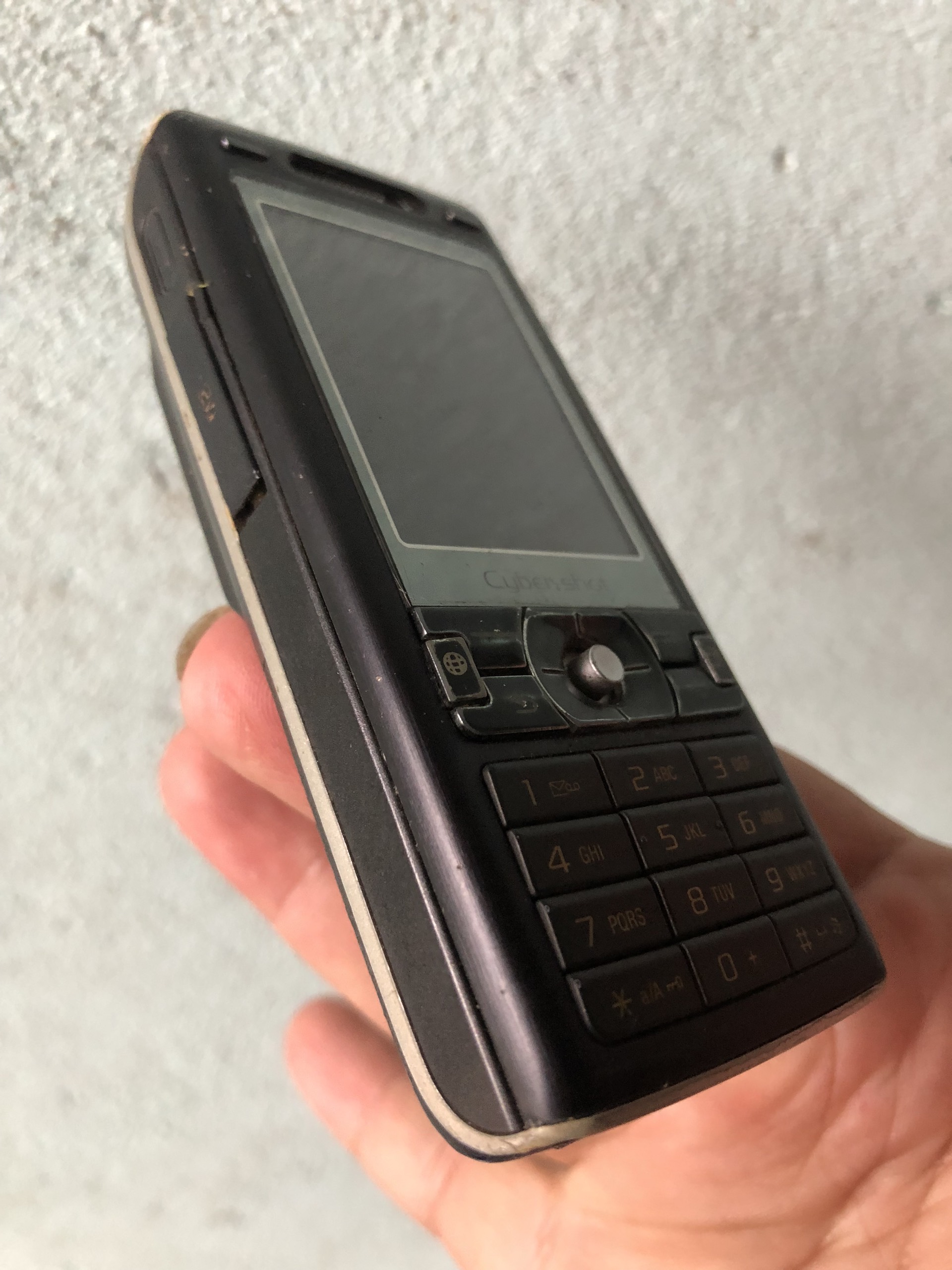 Điện thoại Sony Ericsson K800i