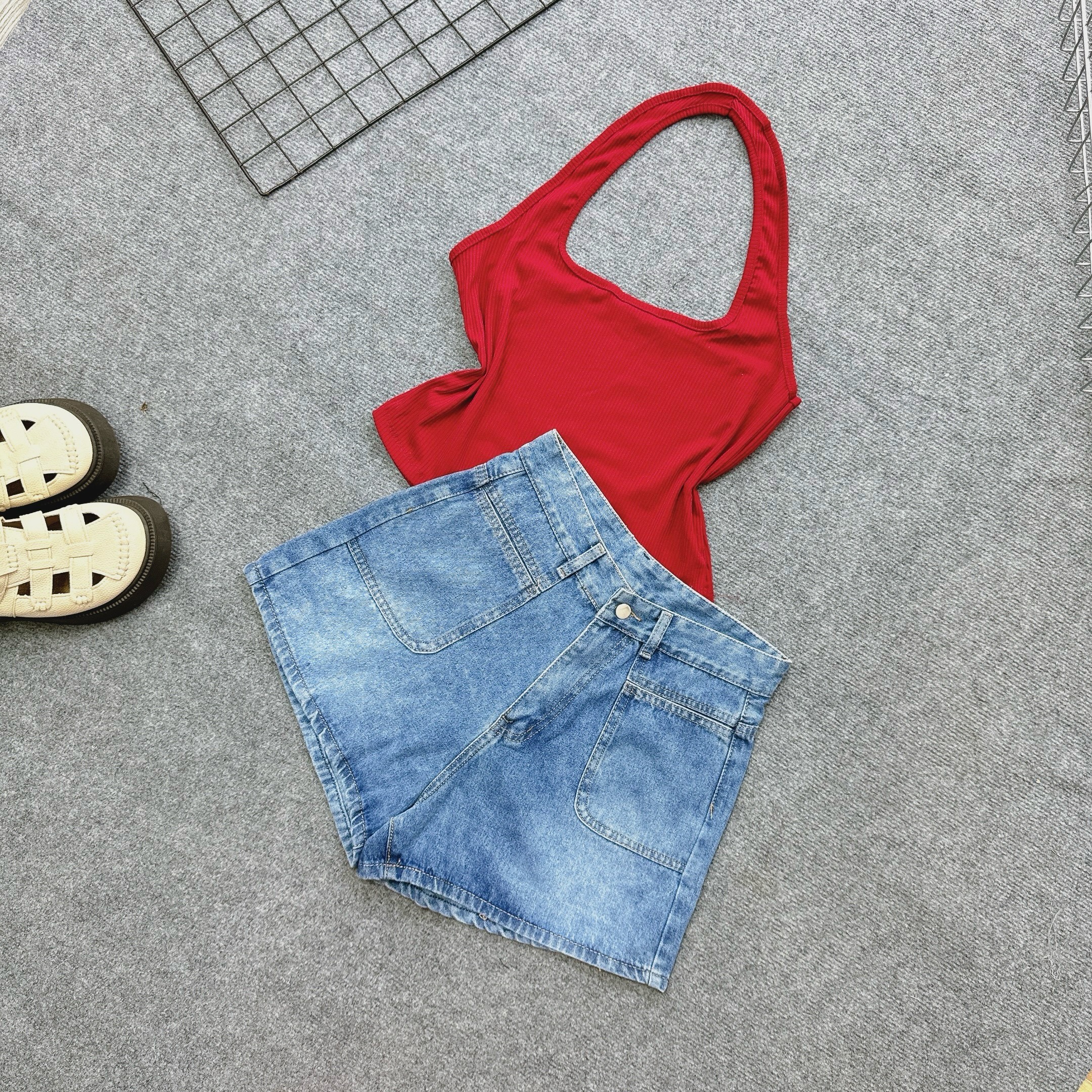 Áo Croptop Nữ Bigsize Kiểu Yếm Hở Lưng Choàng Cổ Ôm Body Gợi Cảm Áo Yếm Nữ CRT Chất Thun Gân Tăm Big