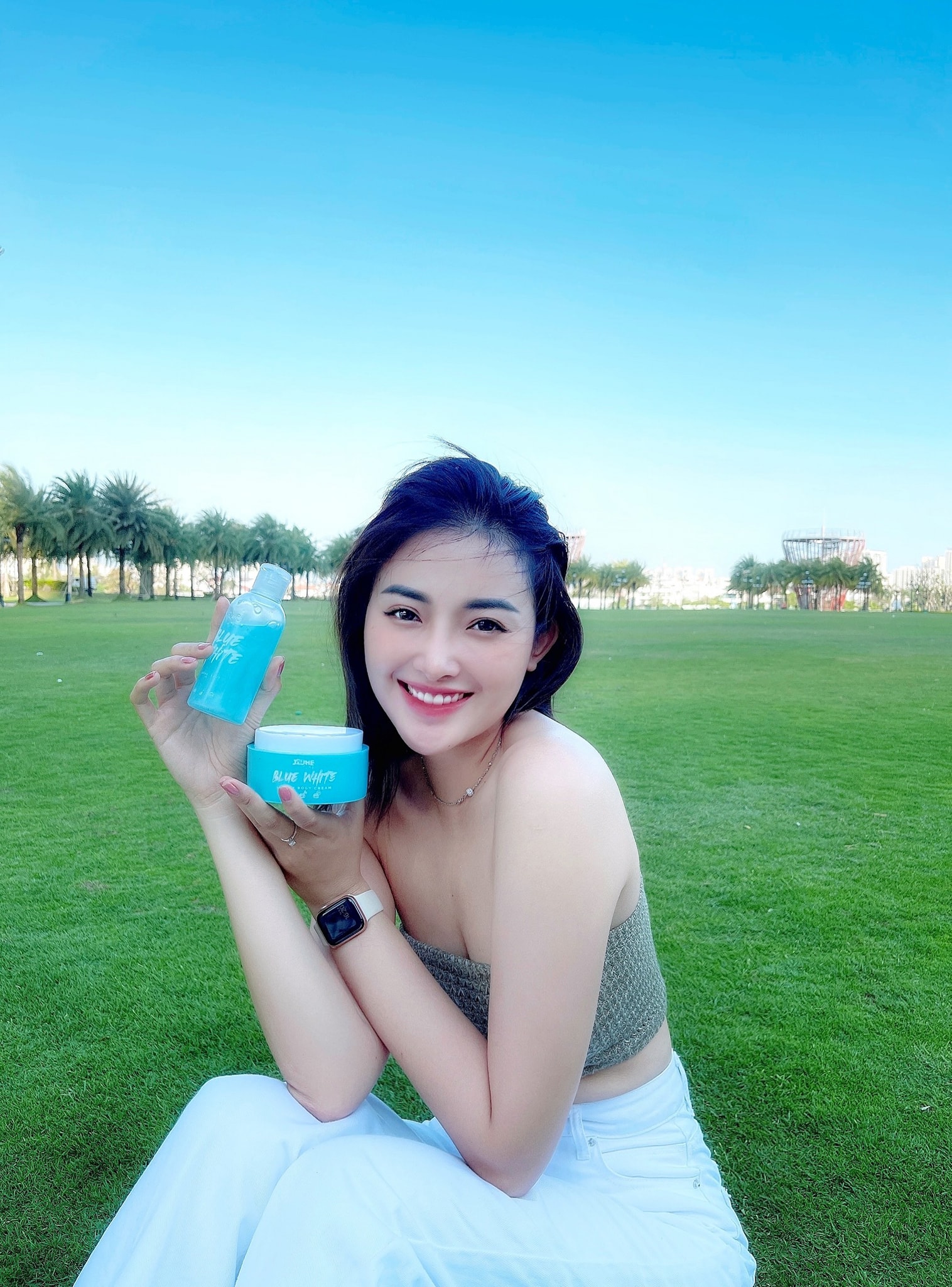 [Hcm]Body Jiuhe Dưỡng Trắng Da Thanh Tô - Body Blue White