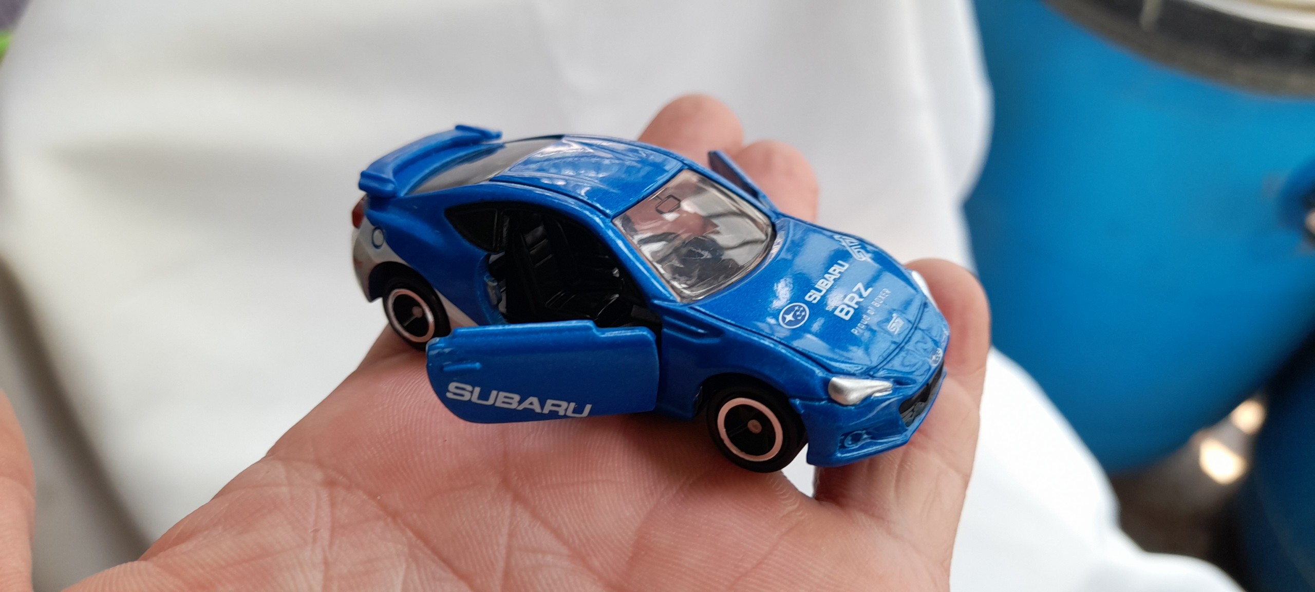 Xe mô hình Tomica - Xe kim loại - Xe Subaru BRZ bản đặc biệt (Tỉ lệ 1/60) màu xanh mở được cửa giá r
