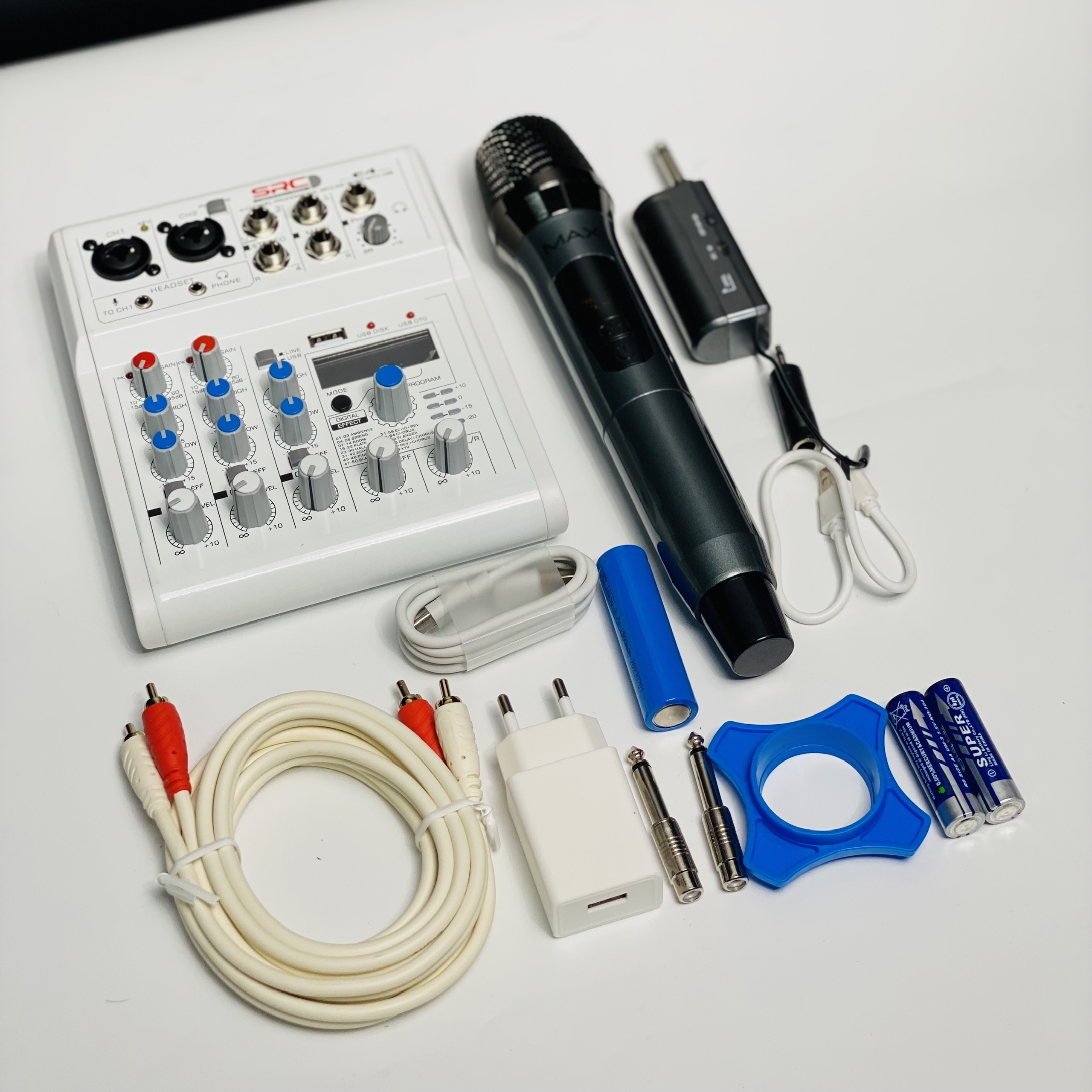 ( SIÊU PHẨM THU ÂM KARAOKE 2024 ) Bộ Combo Mixer E4 và Mic Max19 Thu Âm Livestream Karaoke Chính Hãn