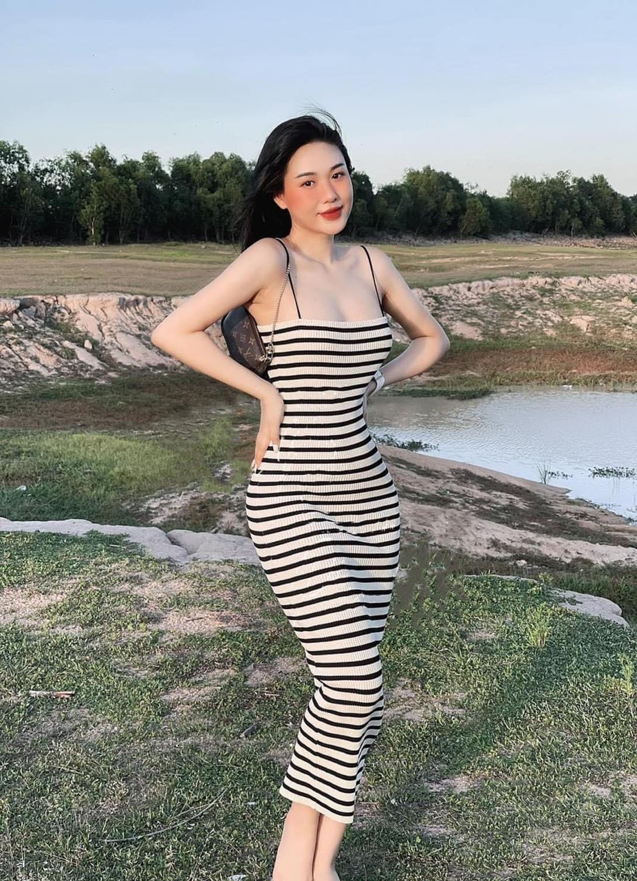 Đầm Thun Kẻ Sọc Ngang Ba Lỗ Sát Nách Cổ Tròn Dáng Dài - Form Ôm Body Sexy -  Xanh Lá / Hồng - Váy Maxi Bánh Bèo Cute | Shopee Việt Nam