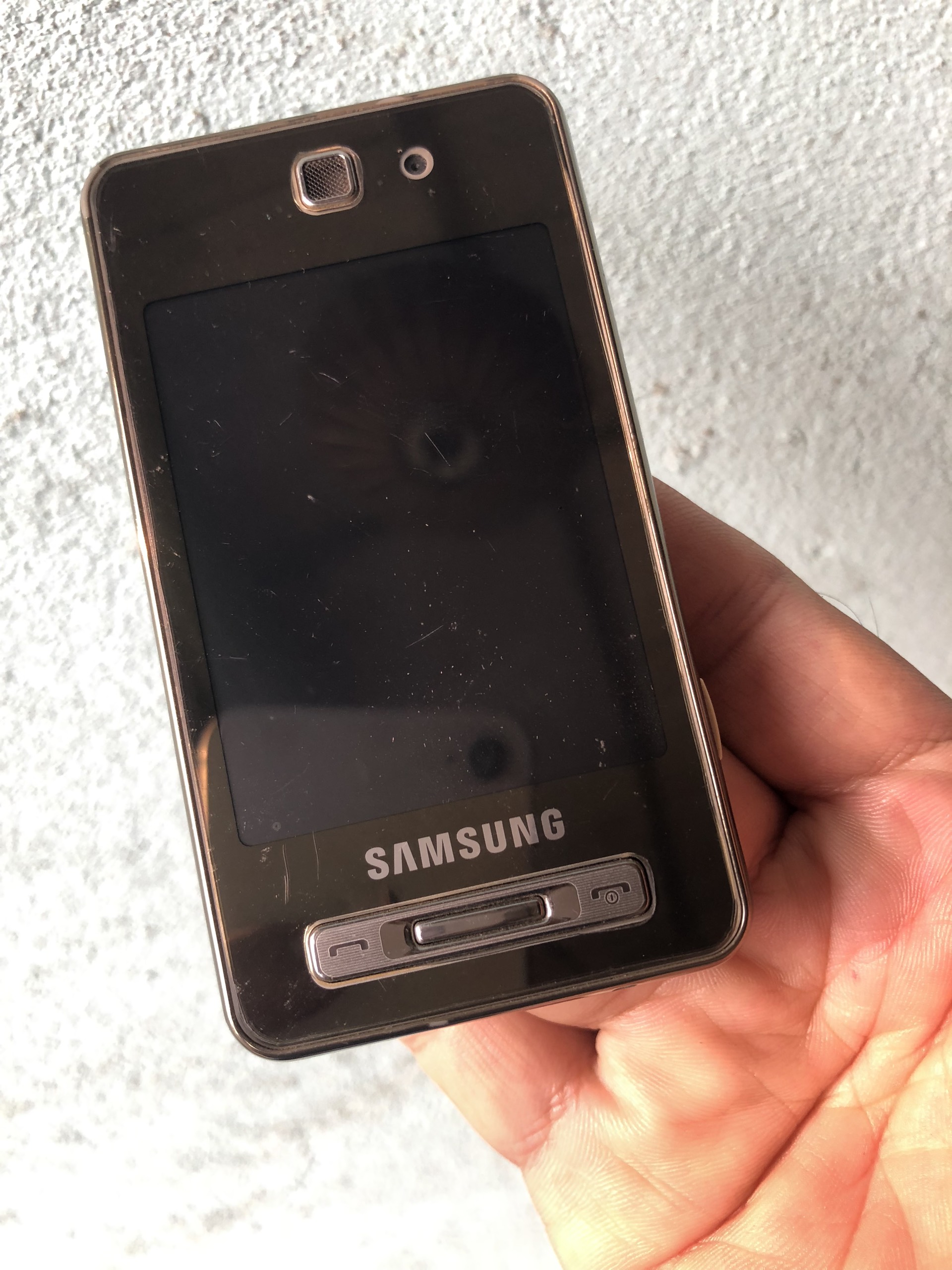 điện thoại SamSung F480